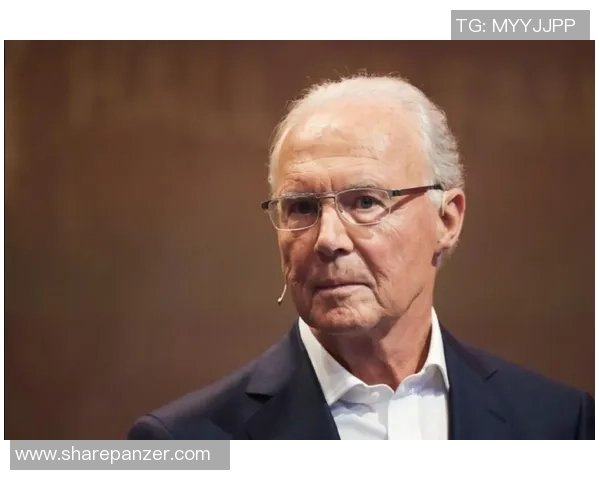 德国足球传奇球星的荣耀历程与时代变迁解析 德国足球传奇球星的荣耀历程与时代变迁解析