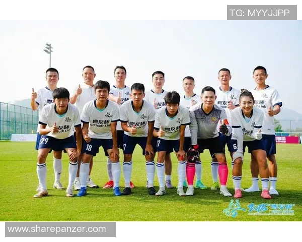 足球星96号带你探索绿茵赛场风云变幻与热血拼搏瞬间